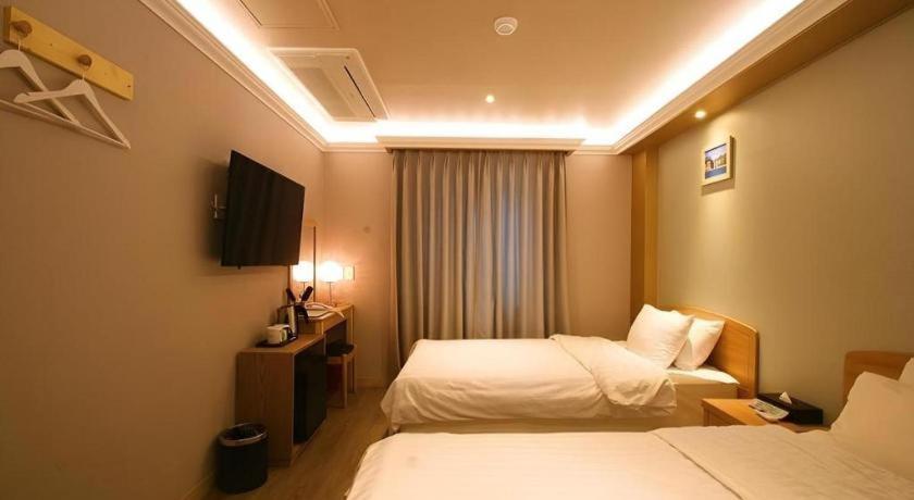 Jeju Sejong Hotel Exterior photo